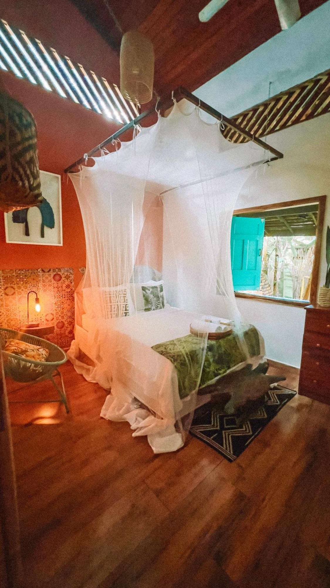 CASA DA ARVORE, sonho na Amazônia, 50m da praia Alter do Chão Exterior foto